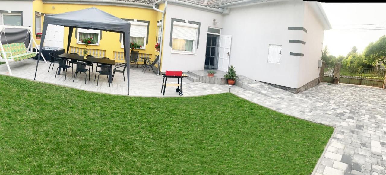 Viktor Apartmanhaz Zamardi Exterior photo